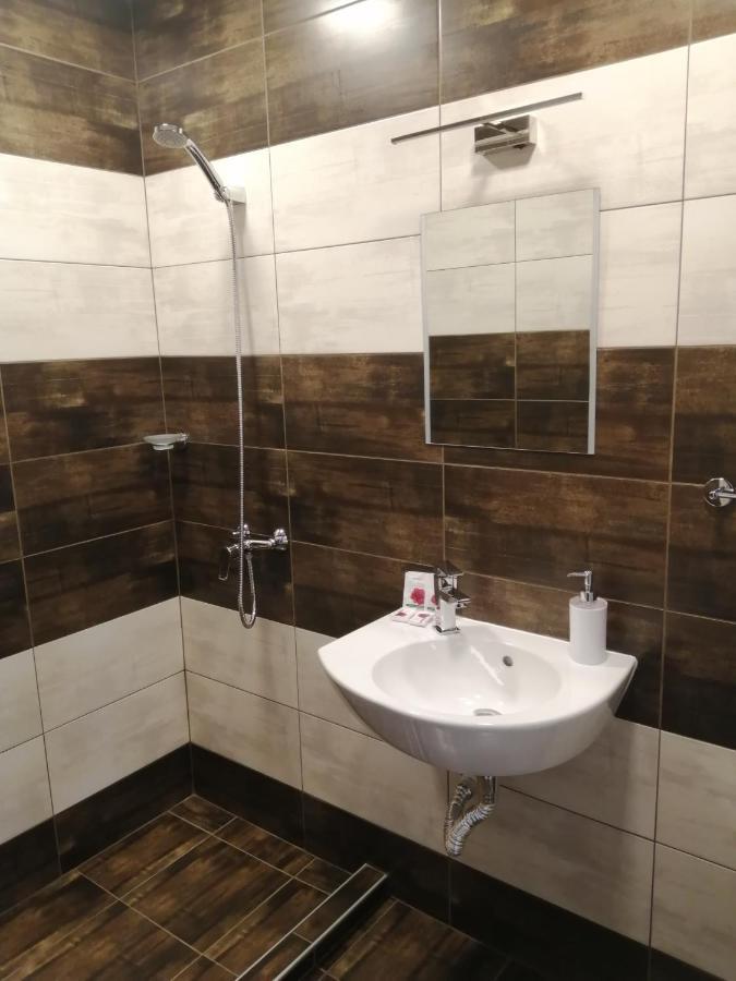 La Piazza Hotel Choumen Extérieur photo