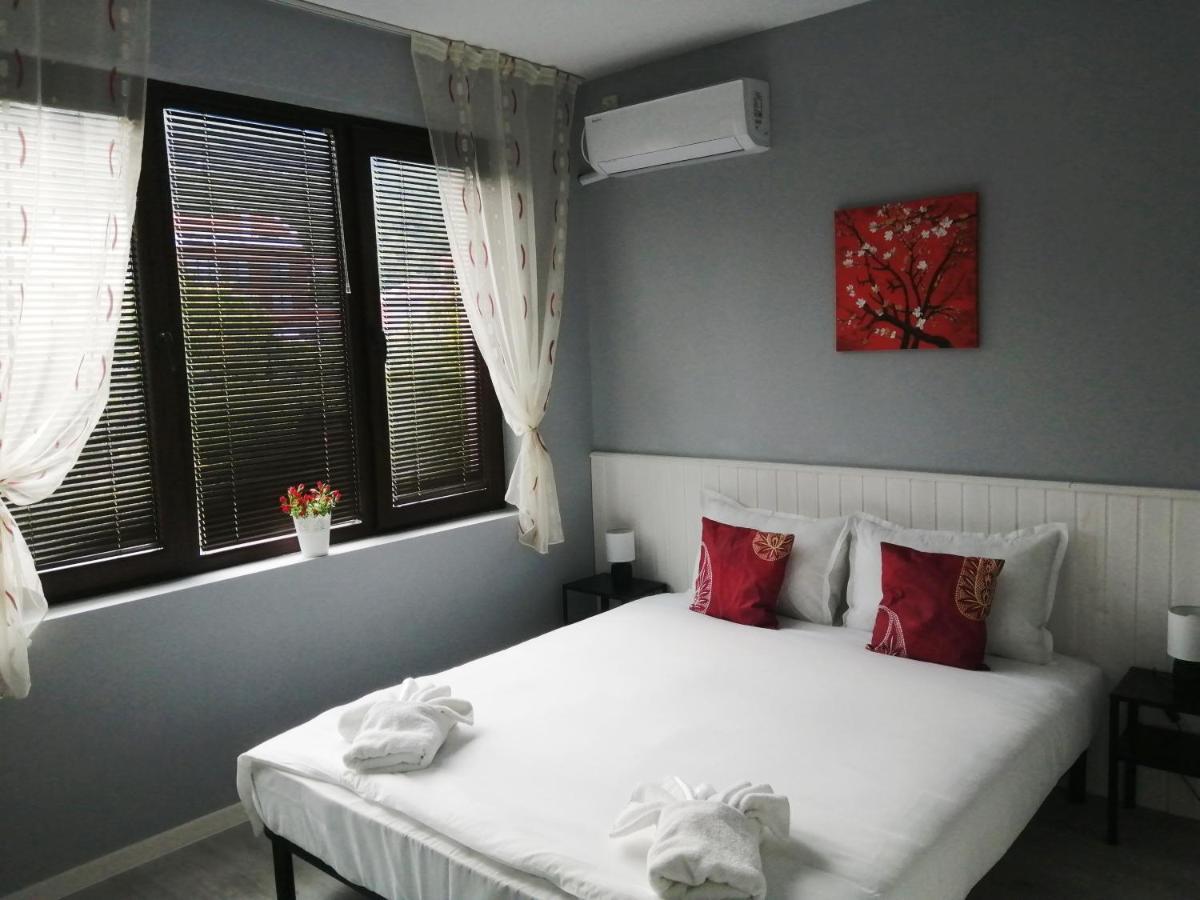 La Piazza Hotel Choumen Extérieur photo
